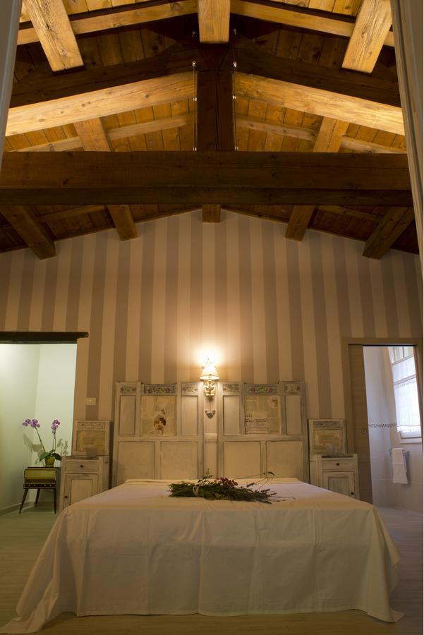Locanda Montepaolo Dovadola Habitación foto